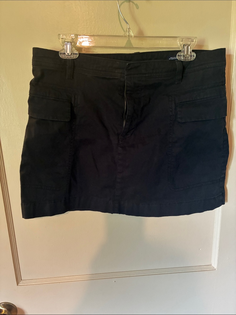 GAP Black Cargo Pocket Mini Skirt
